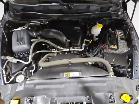 Used 2019 RAM 1500 Express w/ Wheel & Sound Group AWD/4WD image 26