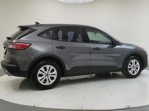 Used 2022 Ford Escape S image 10