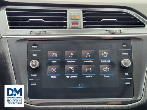 Used 2022 Volkswagen Tiguan SE FWD image 24