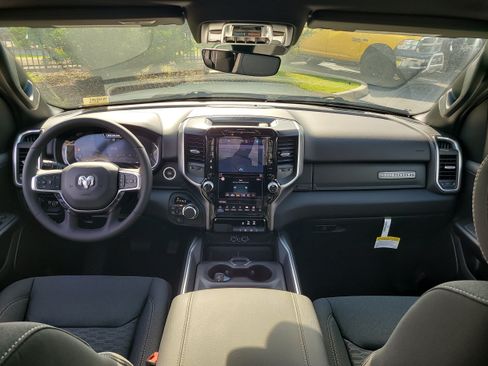 New 2026 RAM 1500 Big Horn AWD/4WD image 11