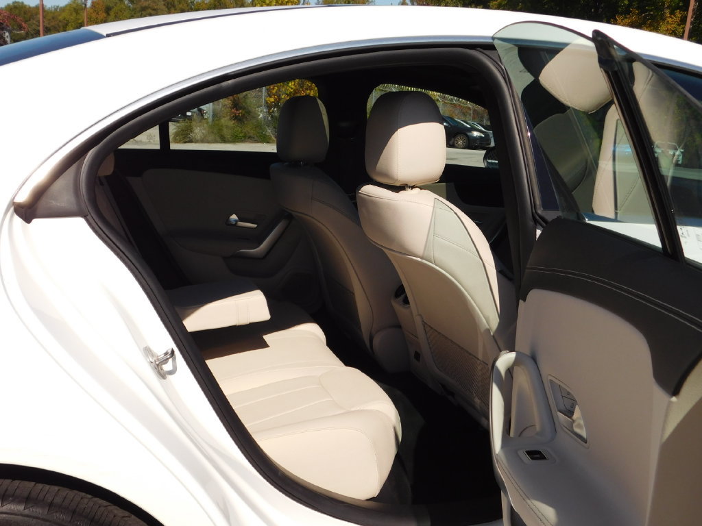 Used 2022 Mercedes-Benz CLA 250 4MATIC image 14