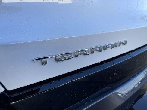 New 2026 GMC Terrain AT4 AWD/4WD image 31