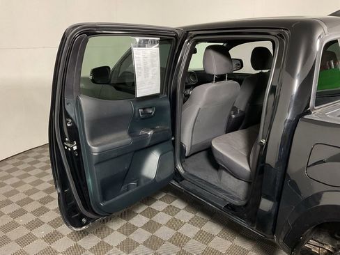 Used 2016 Toyota Tacoma TRD Sport w/ Towing Package image 29