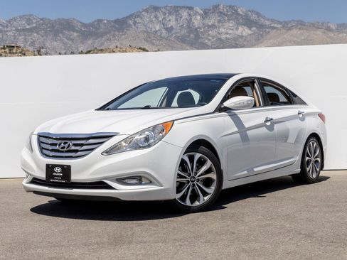 Used 2013 Hyundai Sonata Limited w/ Premium Pkg FWD image 1