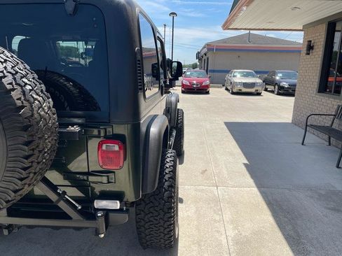 Used 2004 Jeep Wrangler X w/ Convenience Group AWD/4WD image 12
