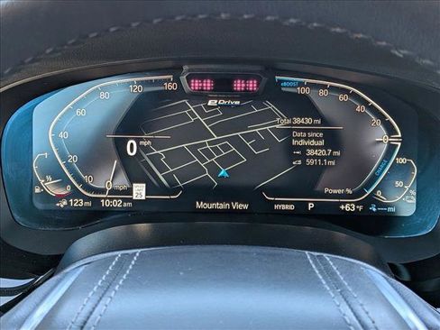 Used 2023 BMW 530e w/ Premium Package image 10