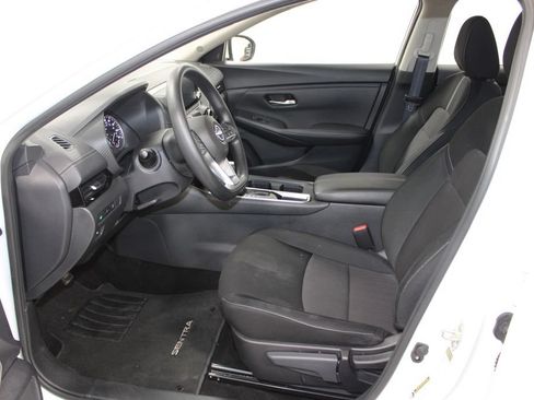 Used 2025 Nissan Sentra SV FWD image 19