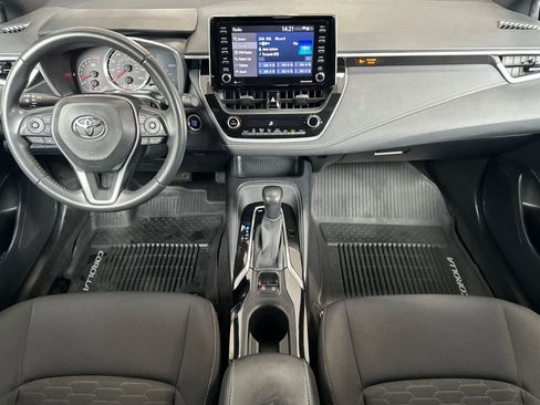 Used 2021 Toyota Corolla SE FWD image 3