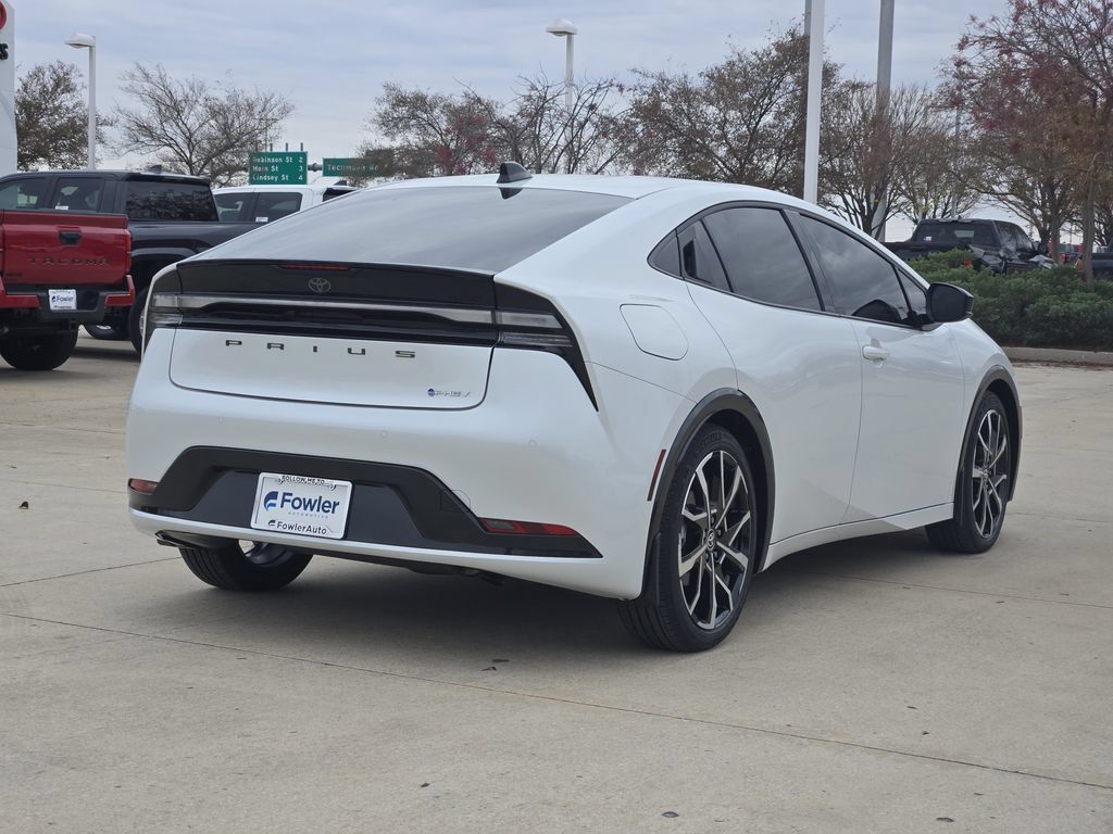 New 2026 Toyota Prius Plug-In Hybrid FWD image 4