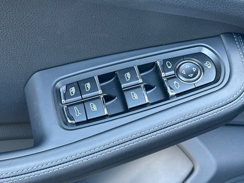 New 2026 Porsche Macan AWD/4WD image 13