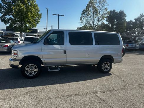 Used 2011 Ford E-350 and Econoline 350 XLT image 10