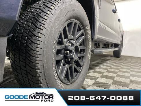 Certified 2022 Ford F350 Lariat w/ Black Appearance Package image 25