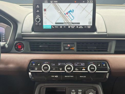 Used 2025 Honda Pilot Elite image 26