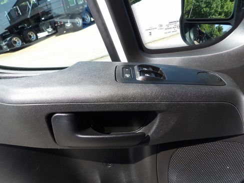 Used 2025 RAM ProMaster 2500 w/ U-Haul Equipment Group FWD image 15