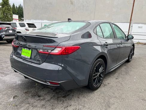 Used 2025 Toyota Camry SE w/ Multimedia Upgrade Package AWD/4WD image 4