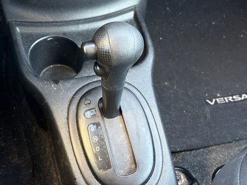 Used 2015 Nissan Versa S Plus image 21