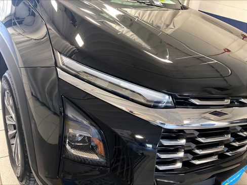 Used 2026 Chevrolet Equinox LT w/ Convenience Package II image 32