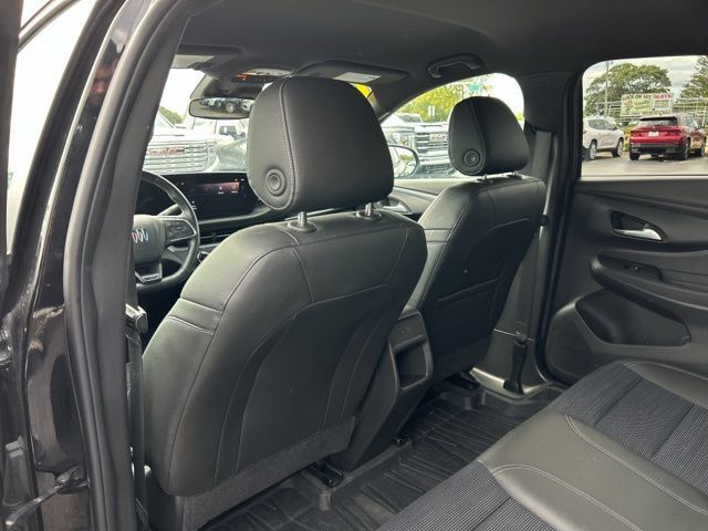 Used 2024 Buick Envista Sport Touring w/ Convenience I Package FWD image 18