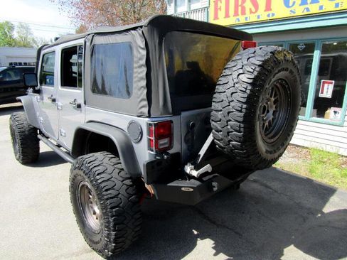 Used 2015 Jeep Wrangler Unlimited Sport image 41