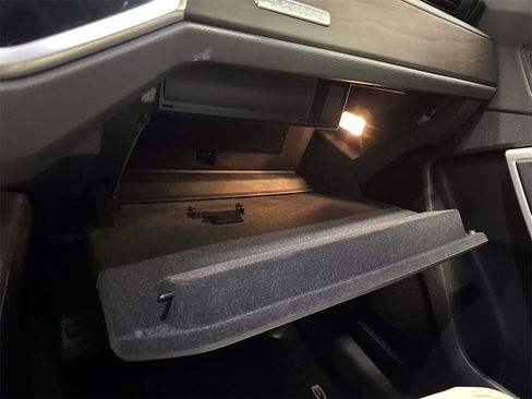 Used 2022 Audi Q3 2.0T Premium image 32