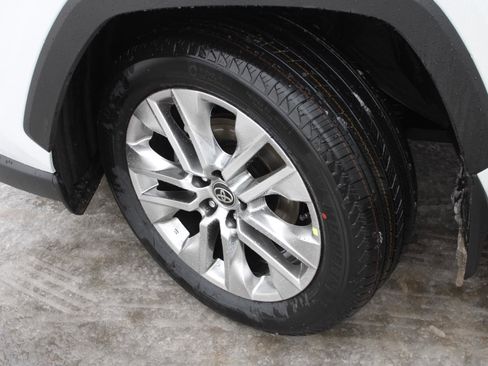 New 2025 Toyota RAV4 Limited image 8