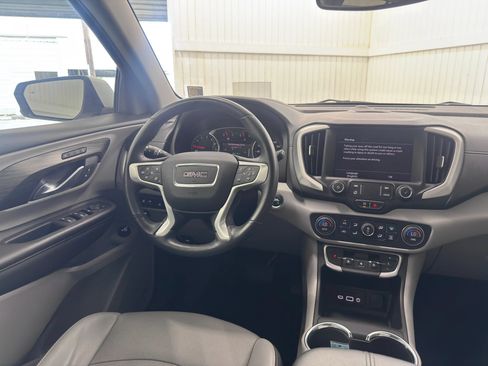 Used 2022 GMC Terrain SLT w/ Infotainment Package II FWD image 15