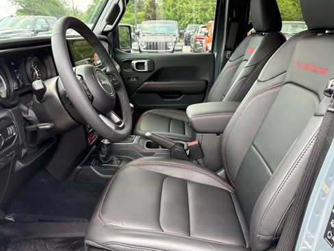 Used 2026 Jeep Wrangler Unlimited Rubicon AWD/4WD image 13