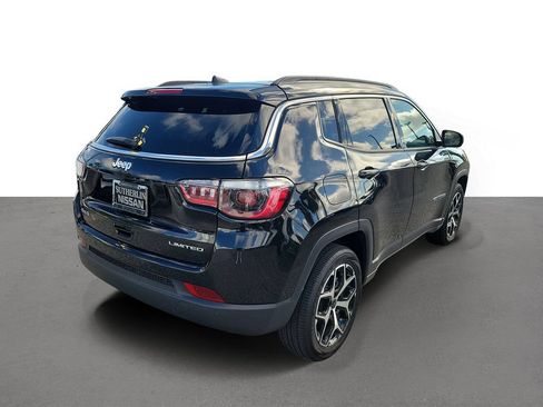 Used 2025 Jeep Compass Limited AWD/4WD image 3