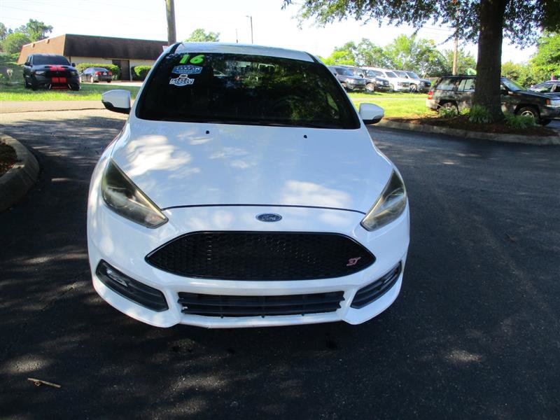 Used 2016 Ford Focus ST w/ Equipment Group 401A FWD image 2