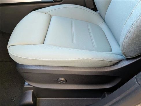 Certified 2026 Mercedes-Benz GLB 250 image 4
