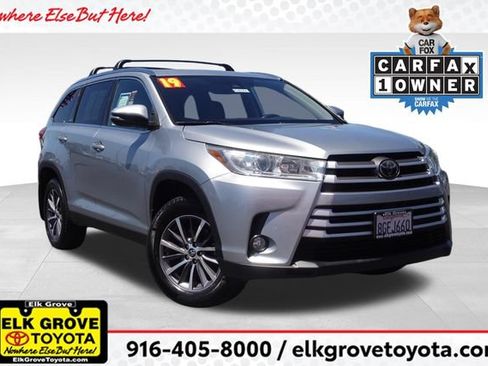 Used 2019 Toyota Highlander XLE AWD/4WD image 1