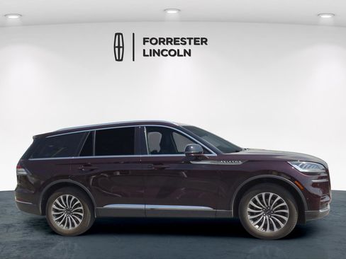Certified 2023 Lincoln Aviator Reserve w/ Elements Package Plus AWD/4WD image 2