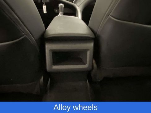 Used 2024 Toyota Camry SE image 11