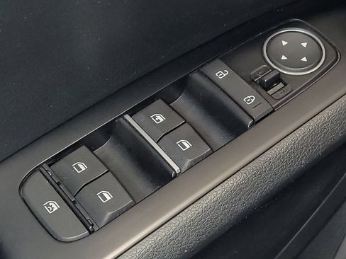 Used 2020 Kia Soul S FWD image 27