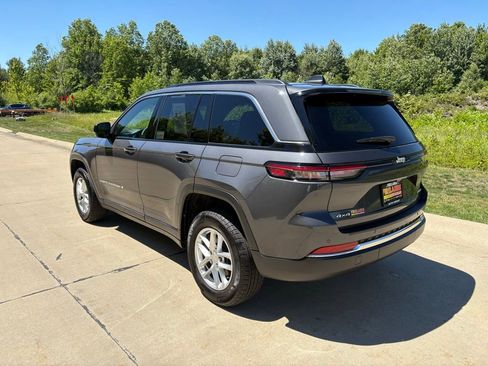 Used 2025 Jeep Grand Cherokee Laredo X AWD/4WD image 7