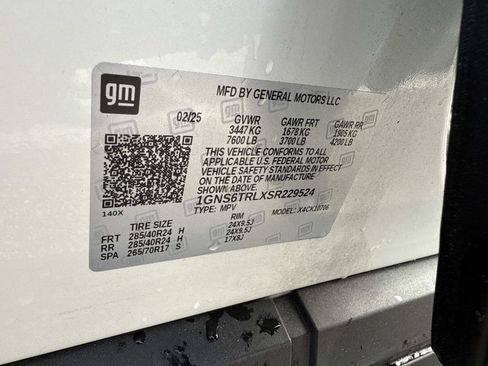 Used 2025 Chevrolet Tahoe High Country image 40