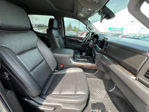 Used 2025 Chevrolet Silverado 1500 LT Trail Boss w/ Convenience Package II image 29