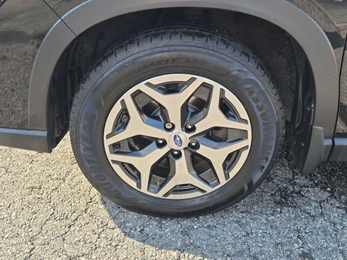Used 2022 Subaru Forester Premium AWD/4WD image 8