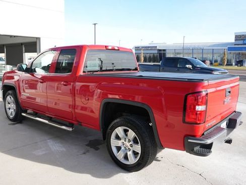 Used 2017 GMC Sierra 1500 SLE w/ SLE Value Package image 18