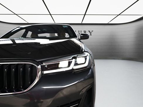Used 2023 BMW 530i xDrive w/ Premium Package AWD/4WD image 14