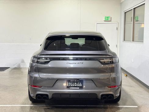 Used 2022 Porsche Cayenne GTS image 8