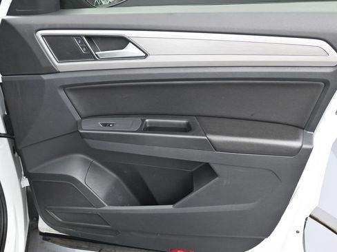 Used 2018 Volkswagen Atlas SE FWD image 32
