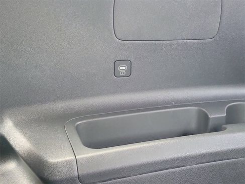 Used 2025 Kia Sorento LX image 16