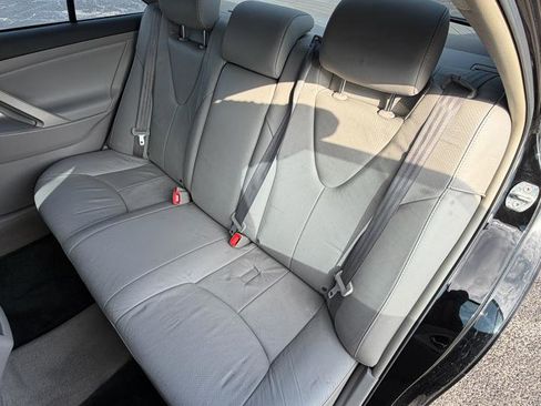 Used 2010 Toyota Camry SE image 14