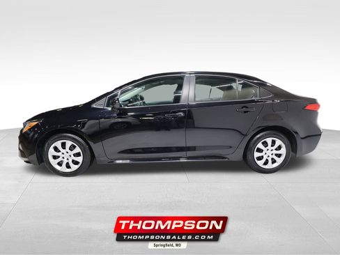 Used 2024 Toyota Corolla LE image 1
