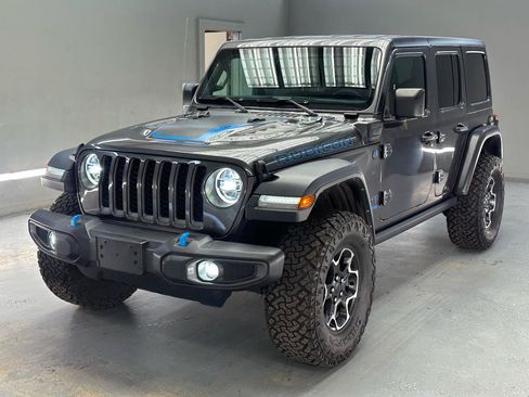 Used 2022 Jeep Wrangler Unlimited Rubicon 4xe w/ Cold Weather Group AWD/4WD image 3