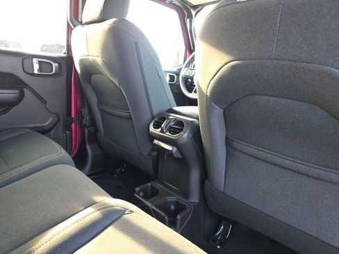 Used 2024 Jeep Gladiator Sport image 48