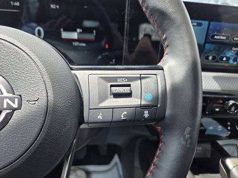 Used 2025 Nissan Kicks SR w/ SR Premium Package AWD/4WD image 19