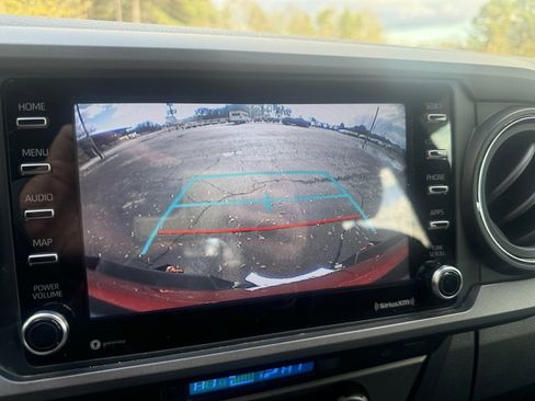 Used 2021 Toyota Tacoma TRD Sport image 23