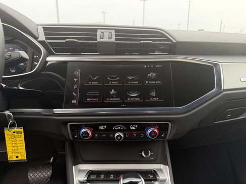 Used 2025 Audi Q3 2.0T Premium AWD/4WD image 23